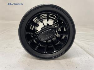 Gebruikte Luchtrooster Dashboard Mercedes Sprinter Tourer 3,5t (907.7) 315 CDI 2.0 D RWD Prijs € 15,00 Margeregeling aangeboden door Autobedrijf Brooks