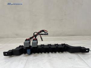 Gebruikte Relais Houder Mercedes Sprinter Tourer 3,5t (907.7) 315 CDI 2.0 D RWD Prijs € 15,00 Margeregeling aangeboden door Autobedrijf Brooks