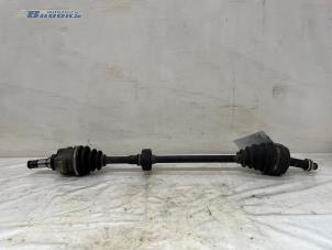 Gebruikte Homokineetas rechts-voor Toyota Starlet (EP9) 1.3,XLi,GLi 16V Prijs € 35,00 Margeregeling aangeboden door Autobedrijf Brooks