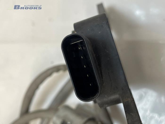 Nox sensor van een Mercedes-Benz Sprinter Tourer 3,5t (907.7) 315 CDI 2.0 D RWD 2023