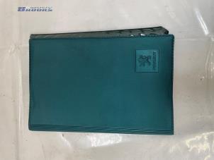 Gebruikte Instructie Boekje Peugeot 307 (3A/C/D) 1.6 16V Prijs € 20,00 Margeregeling aangeboden door Autobedrijf Brooks