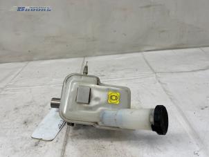 Gebruikte Hoofdremcilinder Nissan Micra (K13) 1.2 12V DIG-S Prijs € 25,00 Margeregeling aangeboden door Autobedrijf Brooks