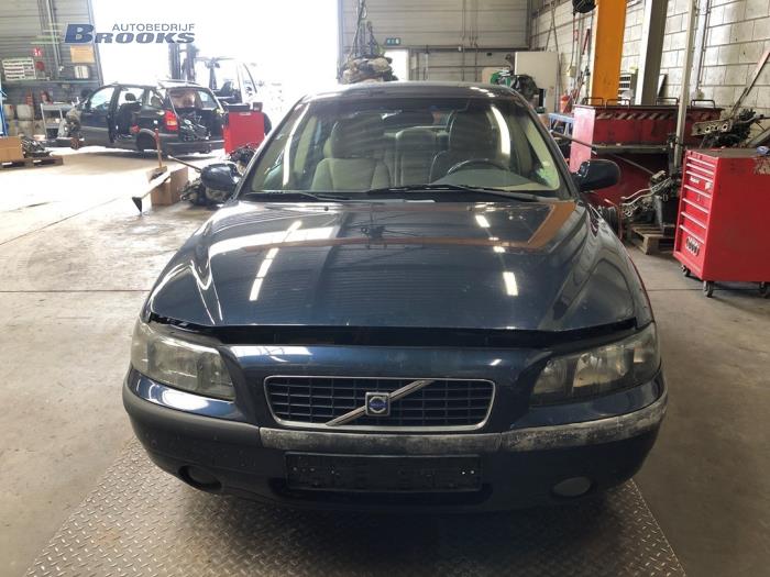 Gebruikte Tank element Pomp Volvo S60 I (RS/HV) 2.4 D5 20V Prijs € 70,00 Margeregeling aangeboden door Autobedrijf Brooks