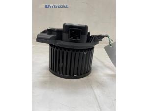 Gebruikte Chaufage Ventilatiemotor Tesla Model 3 Long Range AWD 75 kWh Prijs € 35,00 Margeregeling aangeboden door Autobedrijf Brooks