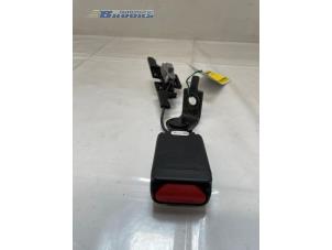 Gebruikte Veiligheidsgordel Insteek links-achter Tesla Model 3 Long Range AWD 75 kWh Prijs € 25,00 Margeregeling aangeboden door Autobedrijf Brooks