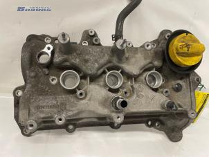 Gebruikte Kleppendeksel Renault Clio IV (5R) 0.9 Energy TCE 90 12V Prijs € 40,00 Margeregeling aangeboden door Autobedrijf Brooks