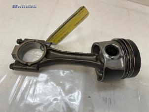 Gebruikte Zuiger Skoda Fabia II Combi 1.2 TDI 12V Greenline Prijs € 40,00 Margeregeling aangeboden door Autobedrijf Brooks