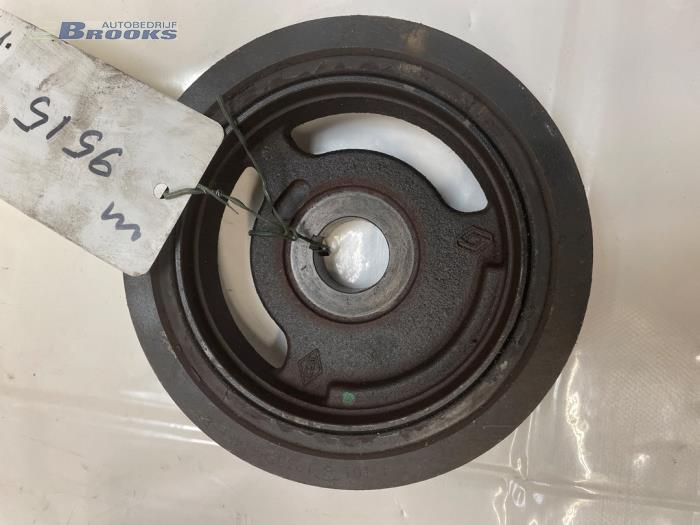 Gebruikte Krukas Poelie Renault Clio IV (5R) 0.9 Energy TCE 90 12V Prijs € 20,00 Margeregeling aangeboden door Autobedrijf Brooks