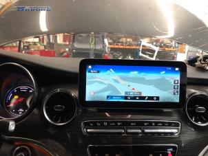 Gebruikte Display Interieur Mercedes EQV 300 Prijs € 600,00 Margeregeling aangeboden door Autobedrijf Brooks