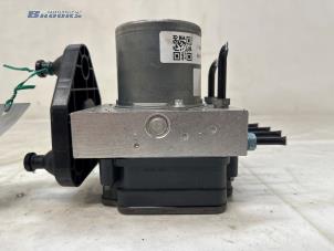 Gebruikte ABS Pomp Mercedes EQV 300 Prijs € 1.500,00 Margeregeling aangeboden door Autobedrijf Brooks