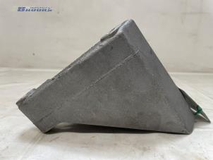 Gebruikte Motorsteun Mercedes EQV 300 Prijs € 20,00 Margeregeling aangeboden door Autobedrijf Brooks