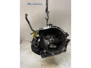 Gebruikte Versnellingsbak Citroen Berlingo 1.6 HDI 16V 75 Prijs € 200,00 Margeregeling aangeboden door Autobedrijf Brooks