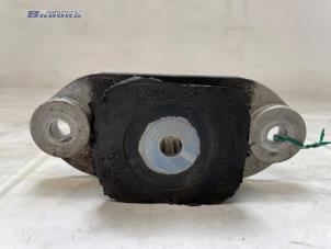 Gebruikte Motorsteun Mercedes EQV 300 Prijs € 25,00 Margeregeling aangeboden door Autobedrijf Brooks