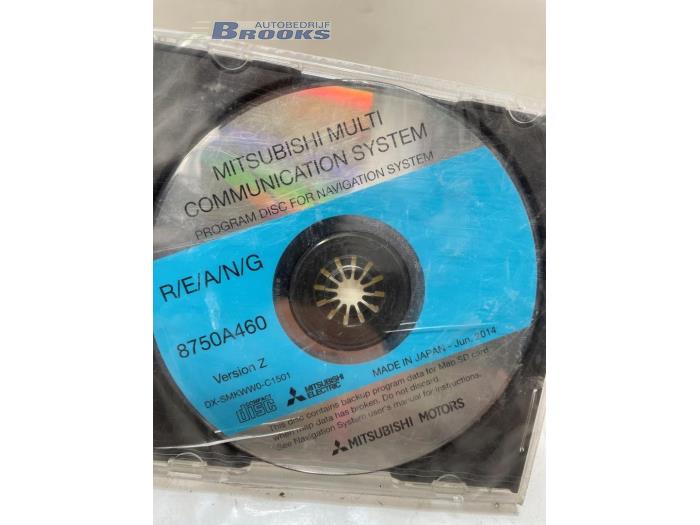 Navigatie CD van een Mitsubishi Outlander (GF/GG) 2.0 16V PHEV 4x4 2015