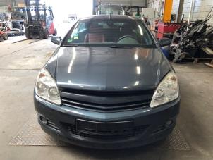 Gebruikte Schroefveer achter Opel Astra H Twin Top (L67) 1.8 16V Prijs € 10,00 Margeregeling aangeboden door Autobedrijf Brooks