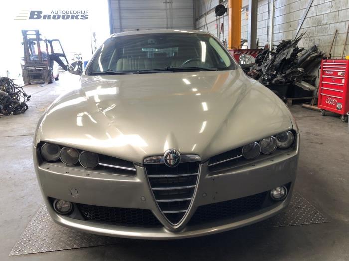 Gebruikte Tank element Pomp Alfa Romeo 159 Sportwagon (939BX) 2.4 JTDm 20V Prijs € 80,00 Margeregeling aangeboden door Autobedrijf Brooks