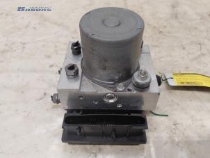 Gebruikte ABS Pomp Landrover Discovery III (LAA/TAA) 2.7 TD V6 Prijs € 220,00 Margeregeling aangeboden door Autobedrijf Brooks