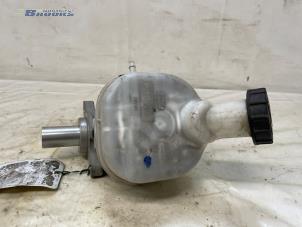 Gebruikte Hoofdremcilinder Ford Transit 2.0 TDCi 16V Eco Blue 105 Prijs € 50,00 Margeregeling aangeboden door Autobedrijf Brooks