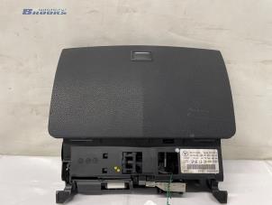 Gebruikte Display Interieur Mercedes C (W204) 3.0 C-320 CDI V6 24V Prijs € 275,00 Margeregeling aangeboden door Autobedrijf Brooks