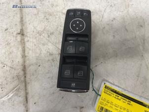 Gebruikte Schakelaar Elektrisch Raam Mercedes C (W204) 3.0 C-320 CDI V6 24V Prijs € 40,00 Margeregeling aangeboden door Autobedrijf Brooks