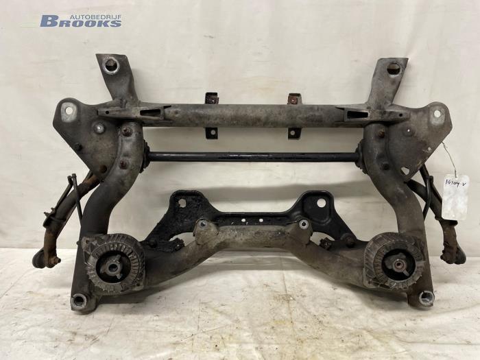 Gebruikte Subframe Mercedes C (W204) 3.0 C-320 CDI V6 24V Prijs € 50,00 Margeregeling aangeboden door Autobedrijf Brooks