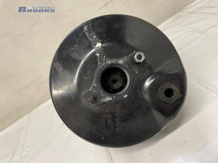 Rembekrachtiger van een Mercedes-Benz C (W204) 3.0 C-320 CDI V6 24V 2007