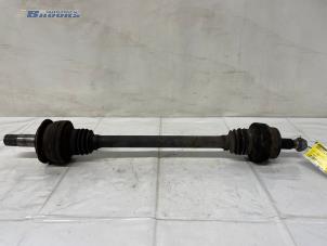 Gebruikte Aandrijfas rechts-achter Mercedes C (W204) 3.0 C-320 CDI V6 24V Prijs € 35,00 Margeregeling aangeboden door Autobedrijf Brooks