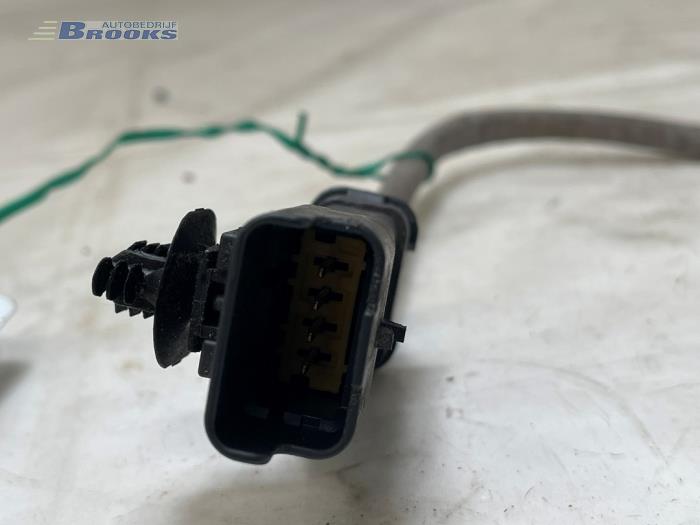 Gebruikte Lambda Sonde Peugeot 208 I (CA/CC/CK/CL) 1.2 12V e-THP PureTech 110 Prijs € 15,00 Margeregeling aangeboden door Autobedrijf Brooks