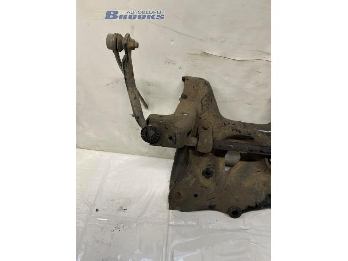 Subframe van een Volkswagen Golf VII (AUA) 1.6 TDI BMT 16V 2018