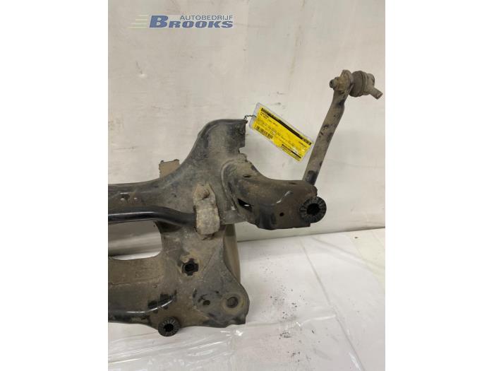 Subframe van een Volkswagen Golf VII (AUA) 1.6 TDI BMT 16V 2018