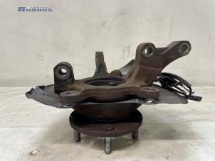 Gebruikte Fusee links-voor Mitsubishi Outlander (GF/GG) 2.0 16V 4x2 Prijs € 50,00 Margeregeling aangeboden door Autobedrijf Brooks