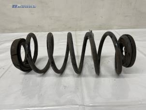 Gebruikte Veerschroef achter Citroen C4 Cactus (0B/0P) 1.2 PureTech 130 12V Prijs € 25,00 Margeregeling aangeboden door Autobedrijf Brooks