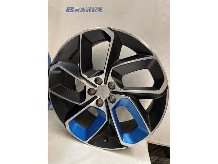 Sportvelgen Set van een Lynk & Co 01 1.5 PHEV 2021