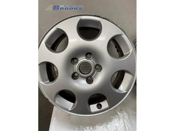 Sportvelgen Set van een Audi A3 (8P1) 1.4 TFSI 16V 2009