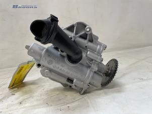 Gebruikte Oliepomp Volkswagen Multivan T7 1.4 eHybrid 16V Prijs € 70,00 Margeregeling aangeboden door Autobedrijf Brooks