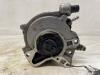 Vacuumpomp (Diesel) van een Volkswagen Transporter T5, 2003 / 2015 2.5 TDi 4Motion, Bestel, Diesel, 2.460cc, 96kW (131pk), 4x4, AXD, 2004-07 / 2009-11, 7HA; 7HH 2006