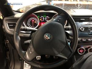Gebruikte Combischakelaar Stuurkolom Alfa Romeo Giulietta (940) 1.4 TB 16V MultiAir Prijs € 85,00 Margeregeling aangeboden door Autobedrijf Brooks