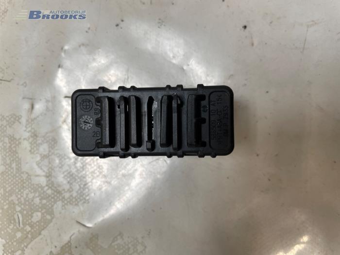 Gebruikte Diversen BMW X1 (F48) sDrive 20i 2.0 16V Twin Power Turbo Prijs € 10,00 Margeregeling aangeboden door Autobedrijf Brooks