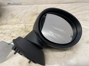 Gebruikte Buitenspiegel rechts Mini Mini Convertible (F57) 2.0 16V Cooper S Prijs € 125,00 Margeregeling aangeboden door Autobedrijf Brooks