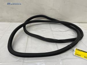 Gebruikte Deurrubber 4Deurs links-voor Volkswagen Golf VII (AUA) 1.4 GTE 16V Prijs € 20,00 Margeregeling aangeboden door Autobedrijf Brooks