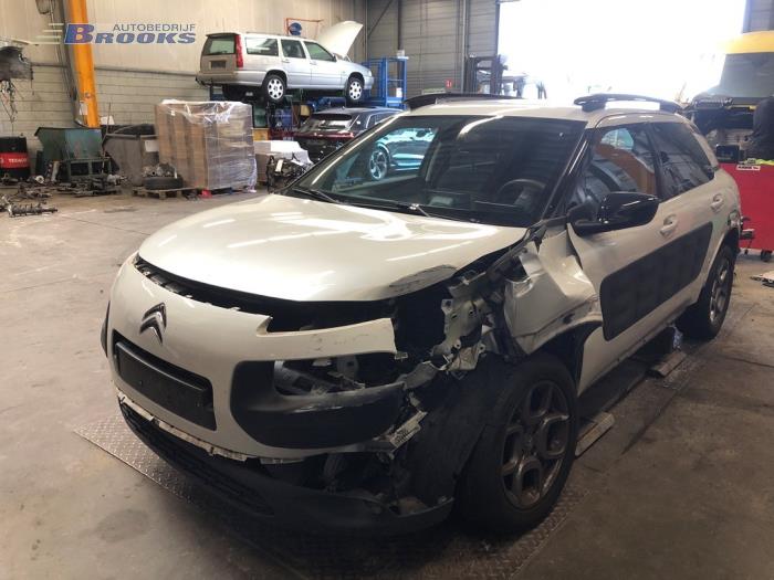 Subframe van een Citroën C4 Cactus (0B/0P) 1.2 PureTech 82 12V 2018