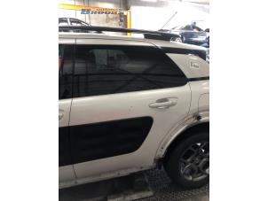 Gebruikte Deur 4Deurs links-achter Citroen C4 Cactus (0B/0P) 1.2 PureTech 82 12V Prijs € 145,00 Margeregeling aangeboden door Autobedrijf Brooks