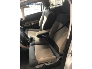 Gebruikte Bekleding Set (compleet) Citroen C4 Cactus (0B/0P) 1.2 PureTech 82 12V Prijs op aanvraag aangeboden door Autobedrijf Brooks