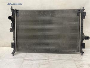 Gebruikte Radiateur Peugeot 308 SW (L4/L9/LC/LJ/LR) 1.6 BlueHDi 120 Prijs € 20,00 Margeregeling aangeboden door Autobedrijf Brooks