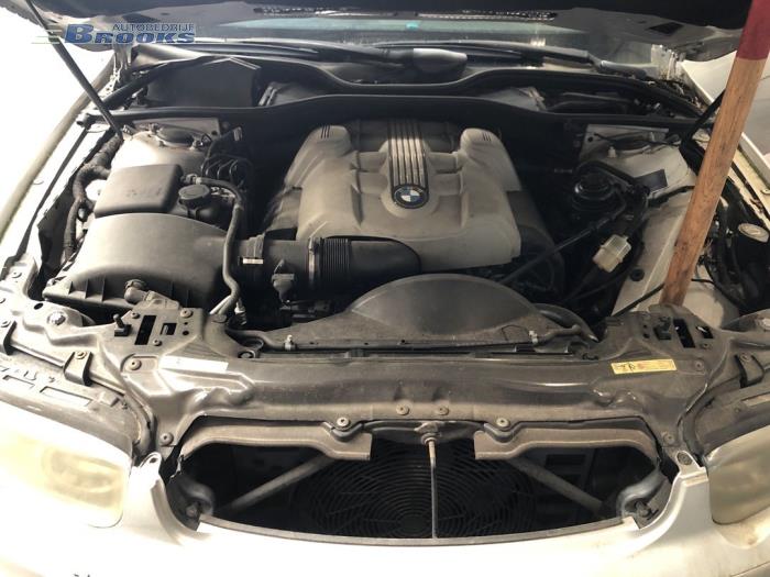 Gebruikte Gasklephuis BMW 7 serie (E65/E66/E67) 735i,Li 3.6 V8 32V Prijs € 75,00 Margeregeling aangeboden door Autobedrijf Brooks
