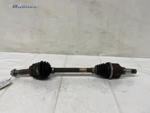 Gebruikte Aandrijfas links-voor Ford Fiesta 6 (JA8) 1.5 TDCi Prijs € 25,00 Margeregeling aangeboden door Autobedrijf Brooks