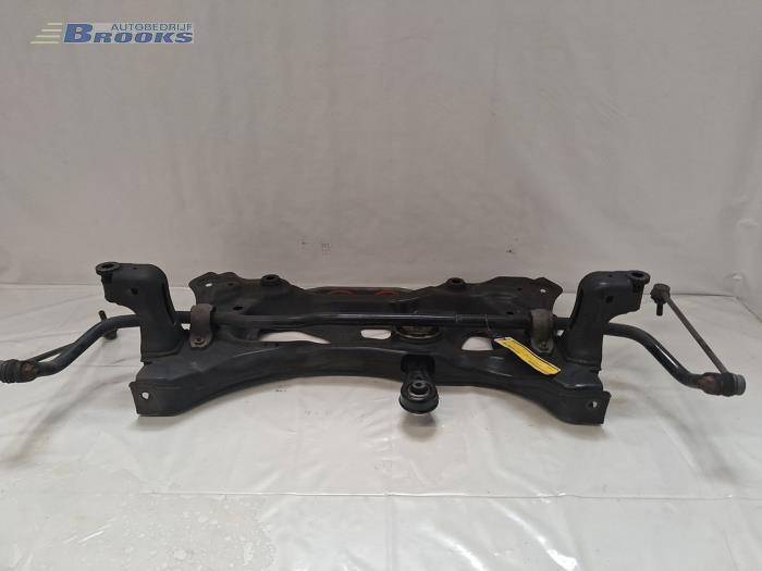 Gebruikte Subframe Volkswagen Golf VII (AUA) 1.4 TSI BlueMotion Technology 125 16V Prijs € 40,00 Margeregeling aangeboden door Autobedrijf Brooks
