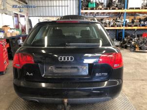 Gebruikte Bumperframe achter Audi A4 Avant (B7) 2.0 TDI 16V Prijs € 25,00 Margeregeling aangeboden door Autobedrijf Brooks