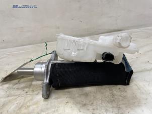 Gebruikte Hoofdremcilinder Renault Trafic (1FL/2FL/3FL/4FL) 2.0 dCi 16V 150 Prijs € 25,00 Margeregeling aangeboden door Autobedrijf Brooks