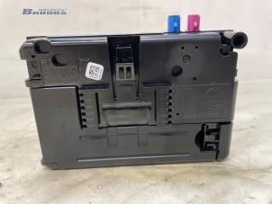 Gebruikte Navigatie Module Renault Trafic (1FL/2FL/3FL/4FL) 2.0 dCi 16V 150 Prijs € 125,00 Margeregeling aangeboden door Autobedrijf Brooks